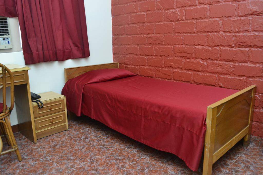 The Cottage Mumbai Room photo